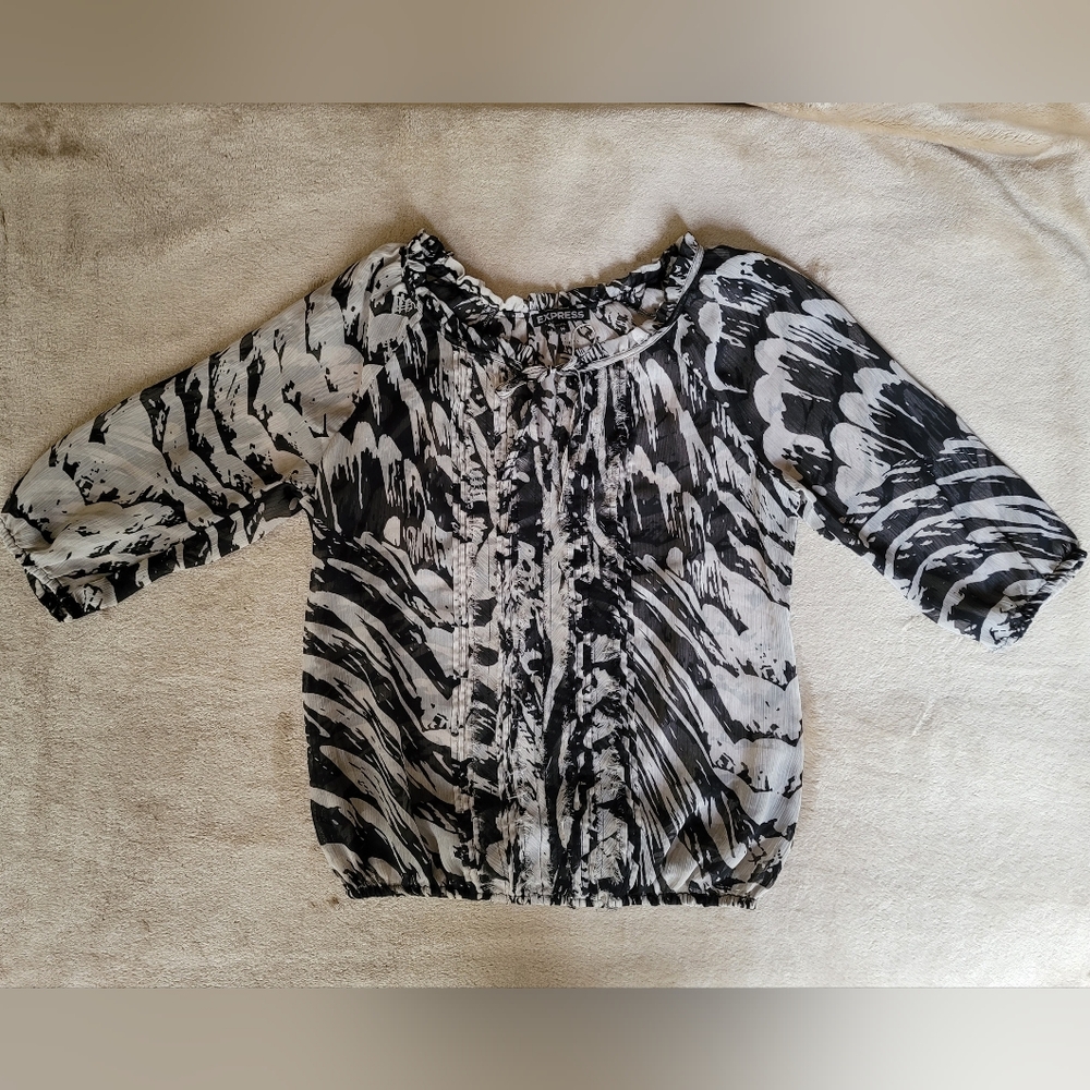 Express Women 3/4 Sleeve Sheer Blouse Elasticized Waistband and Sleeves Size XS